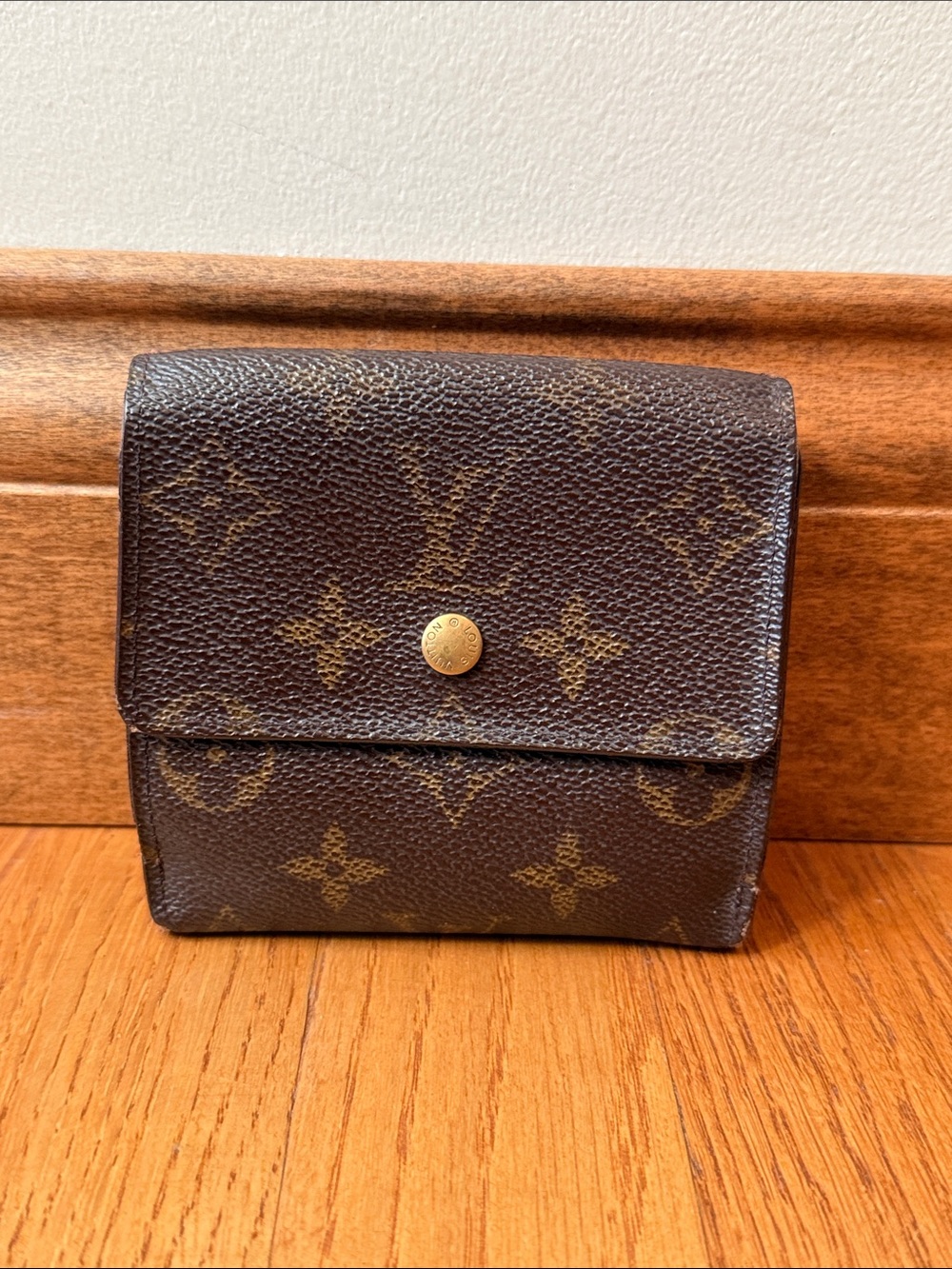 Louis Vuitton Elise Wallet Monogram Vintage Snap Compact Made In USA